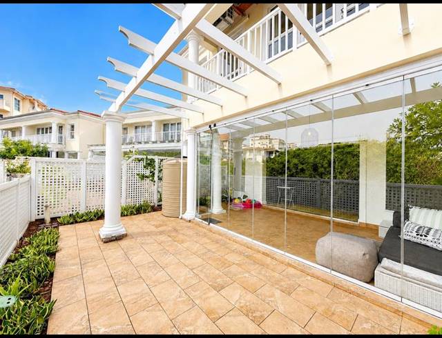 3 BEDROOM TOWNHOUSE FOR SALE IN LA LUCIA RIDGE